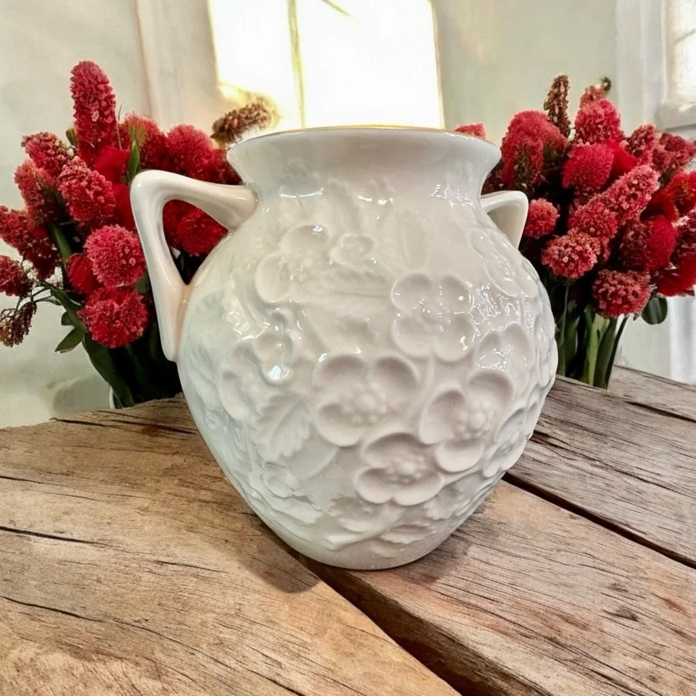 Lenox Dogwood Blossom Porcelain Ivory With 24k Gold Trim Double Handle Vase
